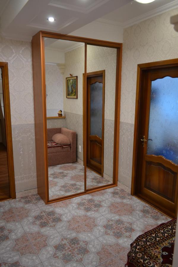 Executive Suite In The Centre Ternopil Exterior photo