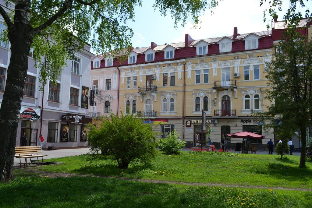 Executive Suite In The Centre Ternopil Exterior photo